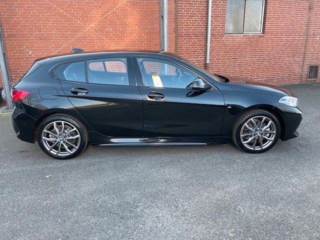 Fahrzeugabbildung BMW 120i M Sportpaket