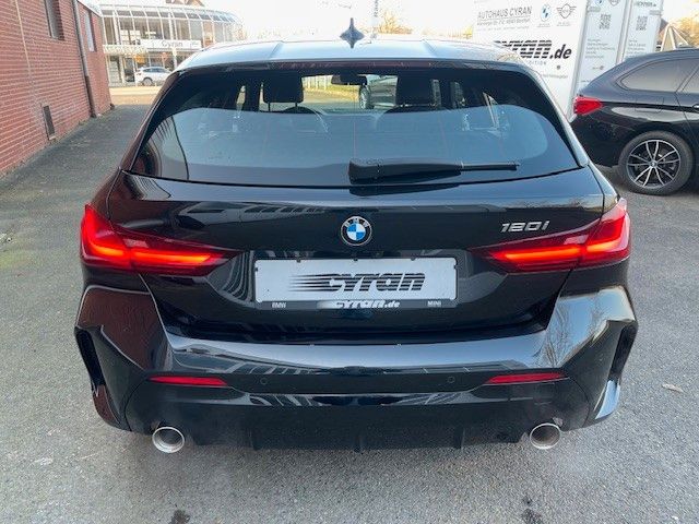 Fahrzeugabbildung BMW 120i M Sportpaket
