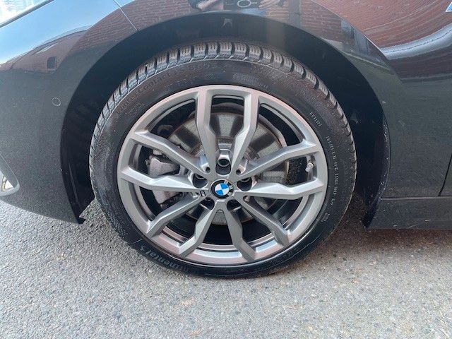 Fahrzeugabbildung BMW 120i M Sportpaket