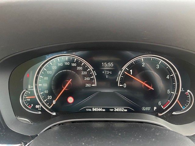 Fahrzeugabbildung BMW 520 d xDrive Sport Line HEAD UP,LEDER,PANO,AHK