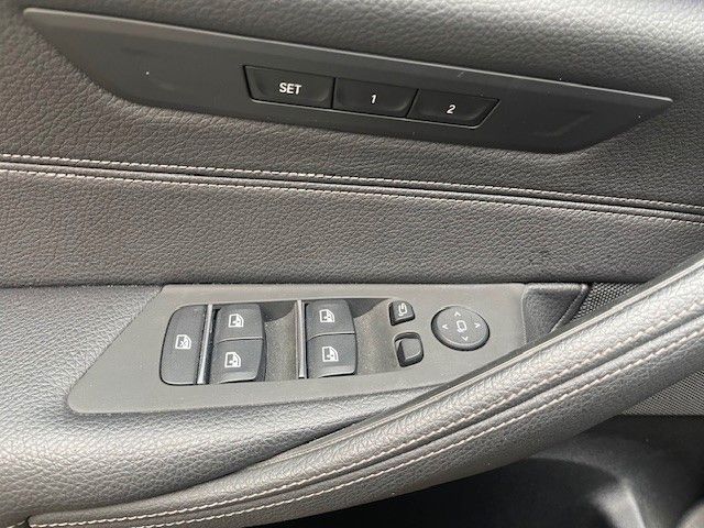 Fahrzeugabbildung BMW 520 d xDrive Sport Line HEAD UP,LEDER,PANO,AHK