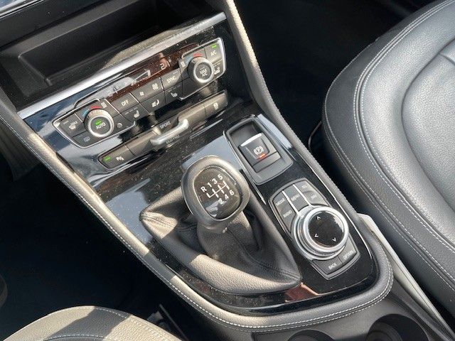 Fahrzeugabbildung BMW Active Tourer 218 d Luxury Line