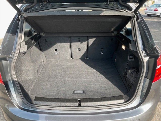 Fahrzeugabbildung BMW Active Tourer 218 d Luxury Line