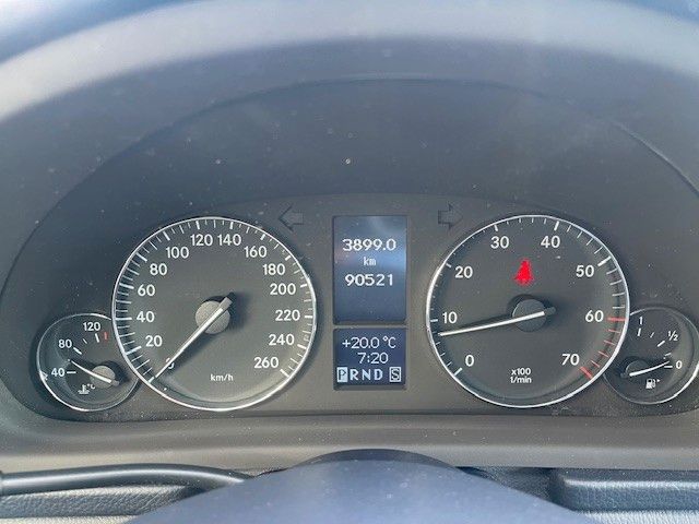 Fahrzeugabbildung Mercedes-Benz C 180 Lim. Elegance Rentnerfahrzeug