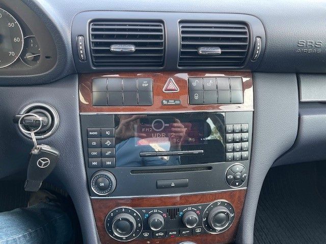 Fahrzeugabbildung Mercedes-Benz C 180 Lim. Elegance Rentnerfahrzeug