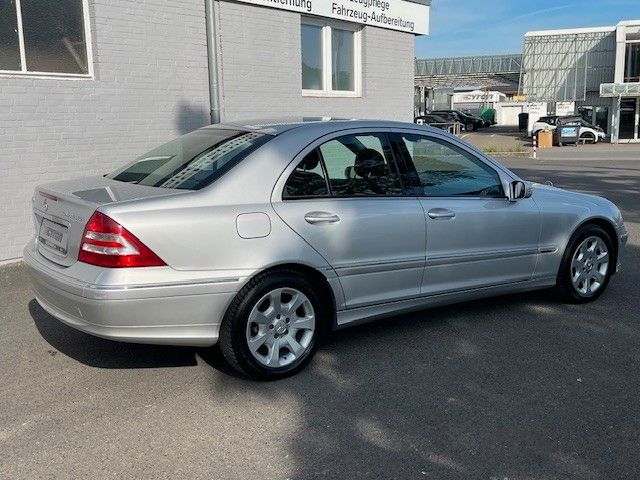 Fahrzeugabbildung Mercedes-Benz C 180 Lim. Elegance Rentnerfahrzeug