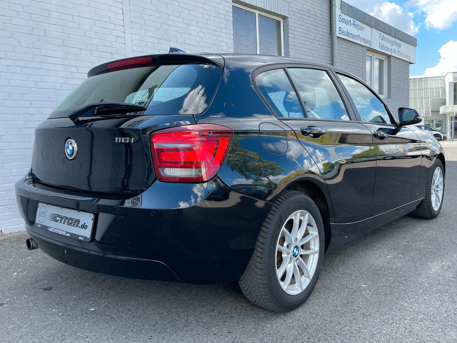 Fahrzeugabbildung BMW 116i