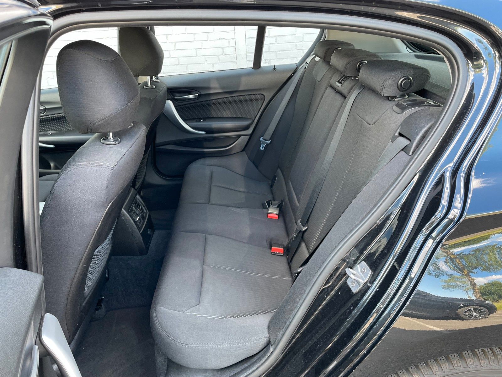 Fahrzeugabbildung BMW 116i