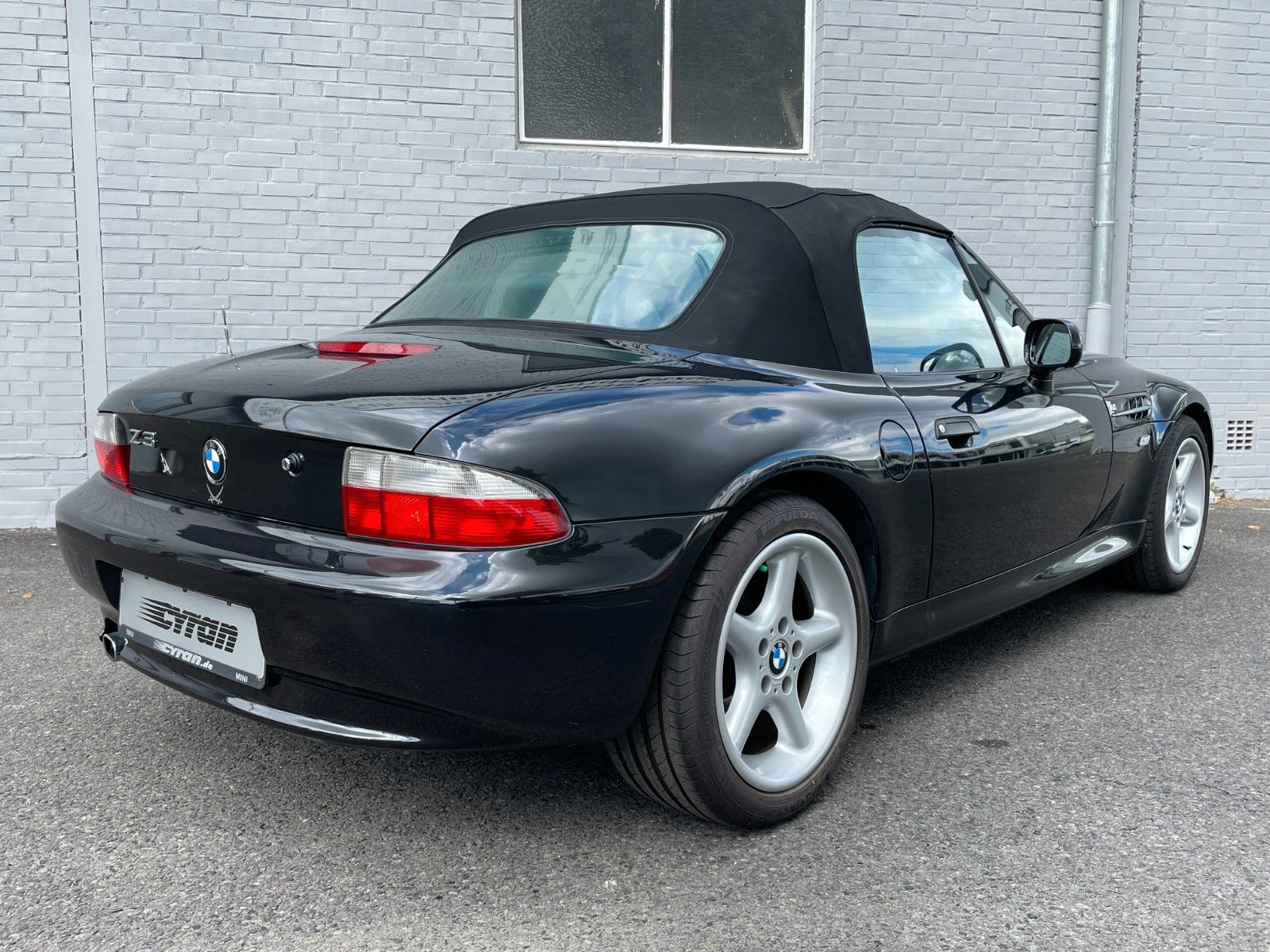 Fahrzeugabbildung BMW Z3 Cabriolet