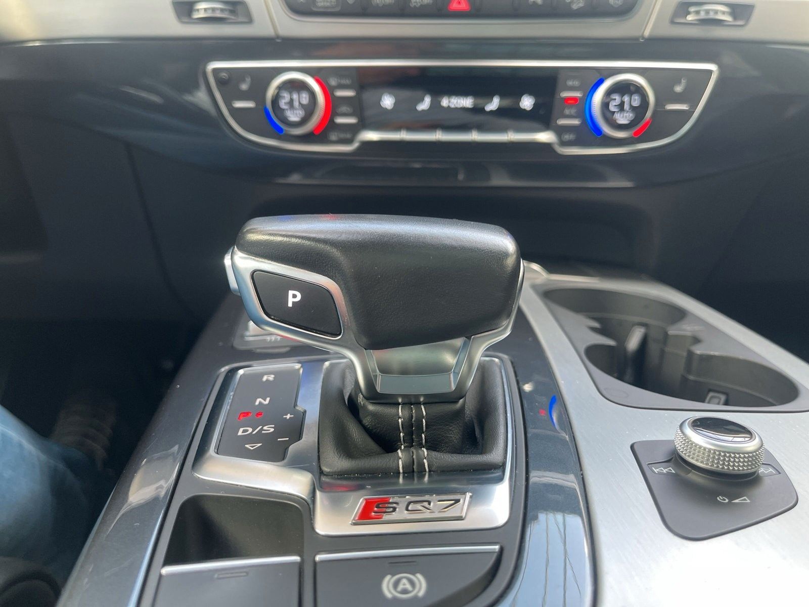 Fahrzeugabbildung Audi SQ7 4.0 TDI quattro