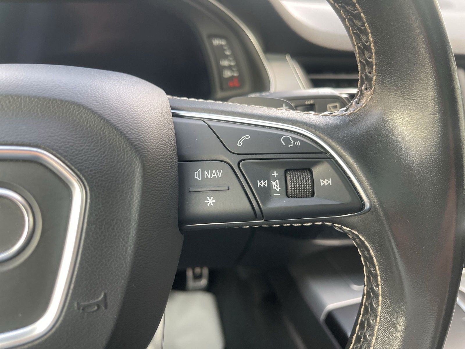 Fahrzeugabbildung Audi SQ7 4.0 TDI quattro