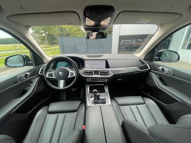 Fahrzeugabbildung BMW X5 xDrive 30d LASER HUD uvm.