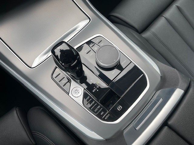 Fahrzeugabbildung BMW X5 xDrive 30d LASER HUD uvm.
