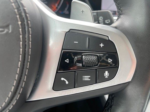 Fahrzeugabbildung BMW X5 xDrive 30d LASER HUD uvm.