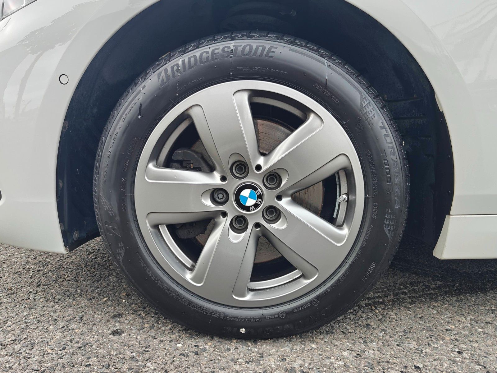 Fahrzeugabbildung BMW 116d Advantage