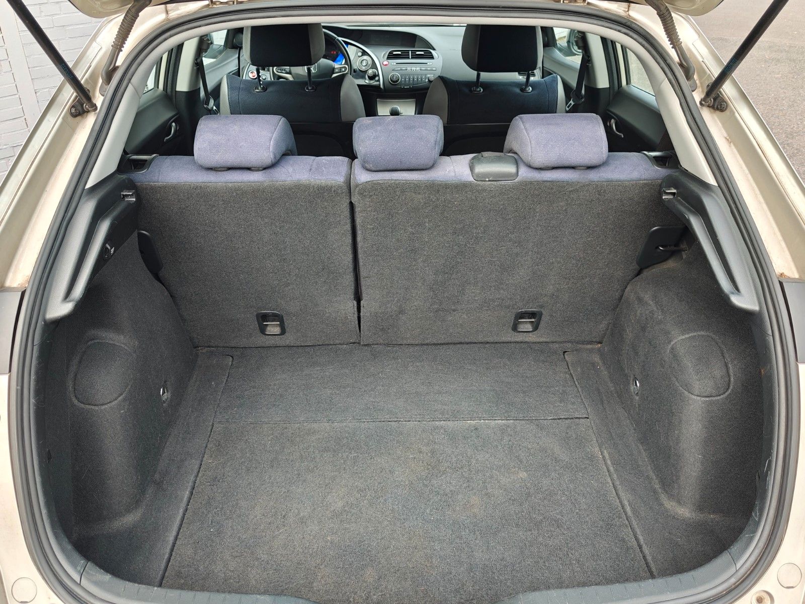 Fahrzeugabbildung Honda Civic Lim. 5-trg. 1.4 Sport