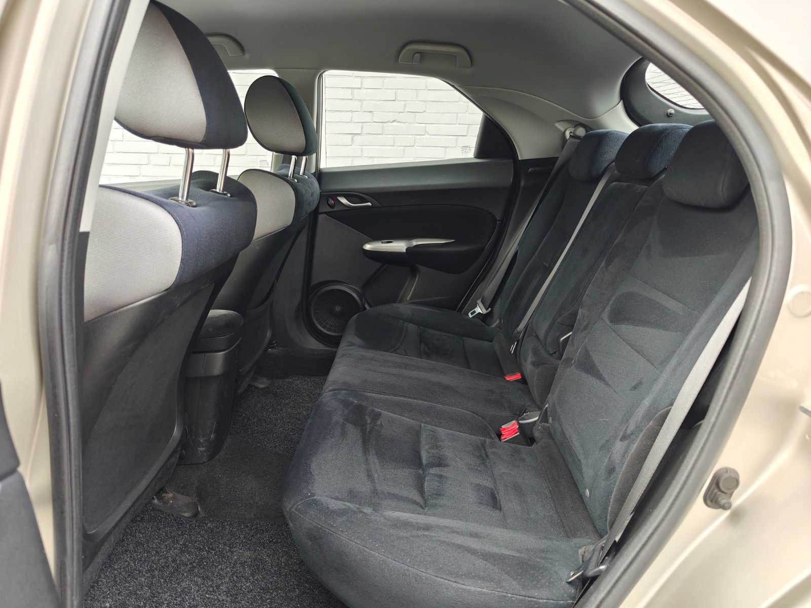 Fahrzeugabbildung Honda Civic Lim. 5-trg. 1.4 Sport