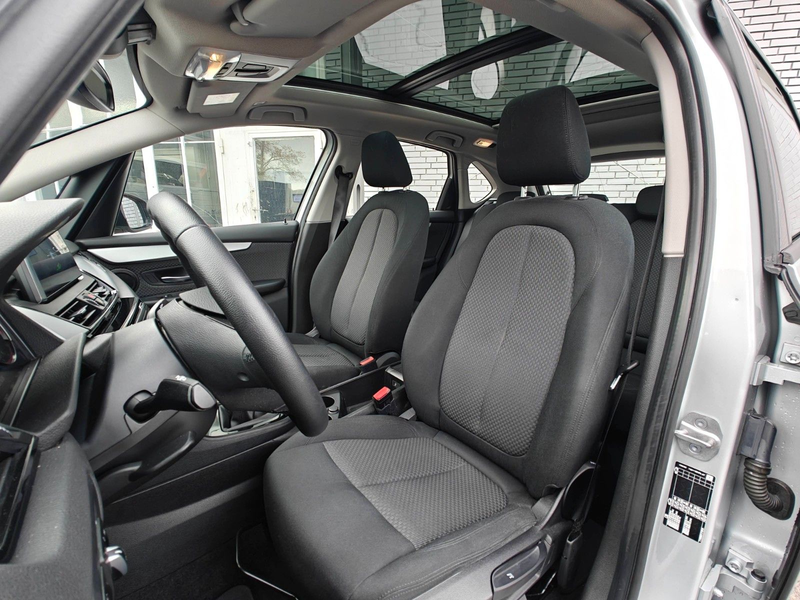 Fahrzeugabbildung BMW 216 Active Tourer