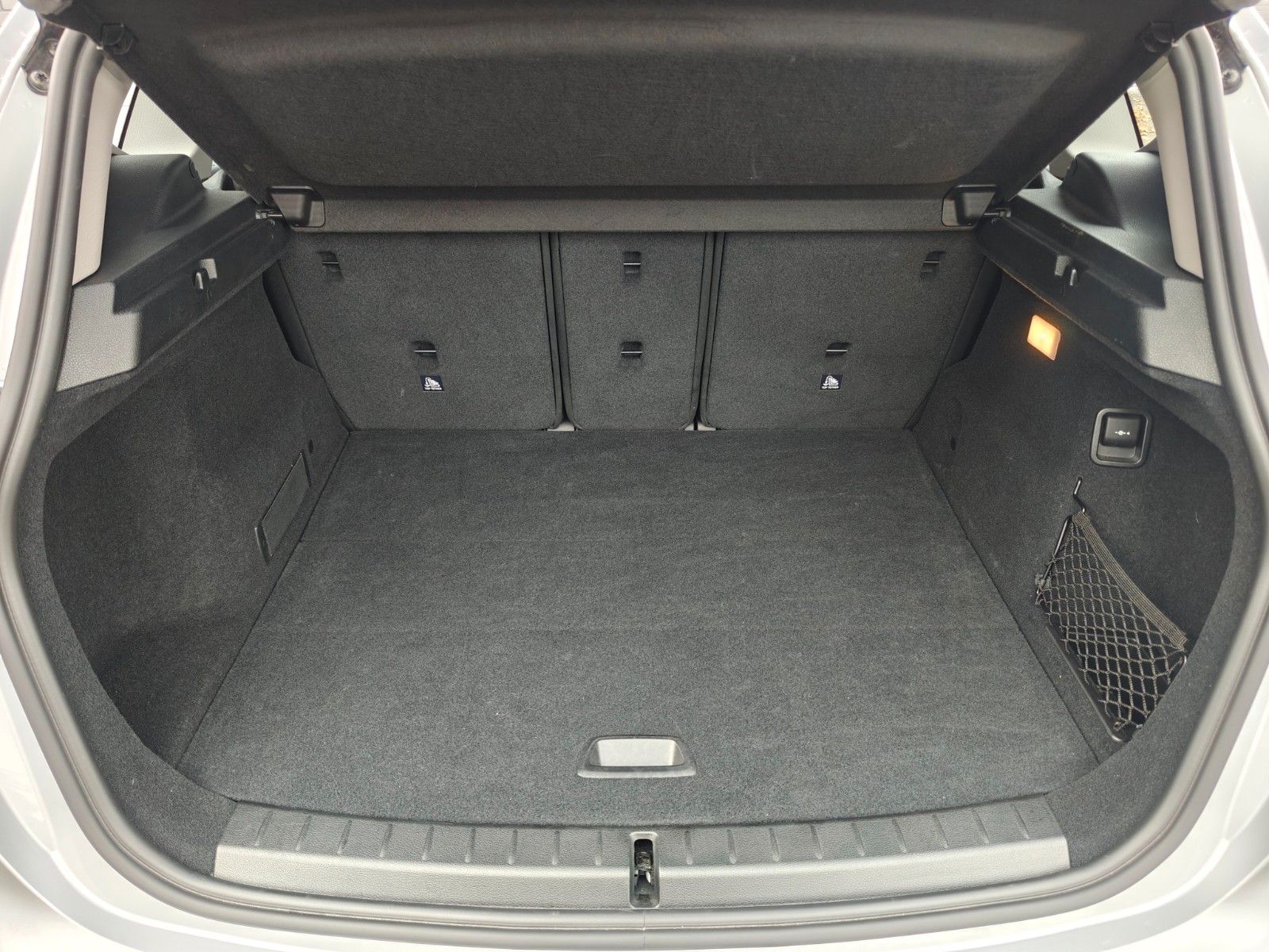 Fahrzeugabbildung BMW 216 Active Tourer