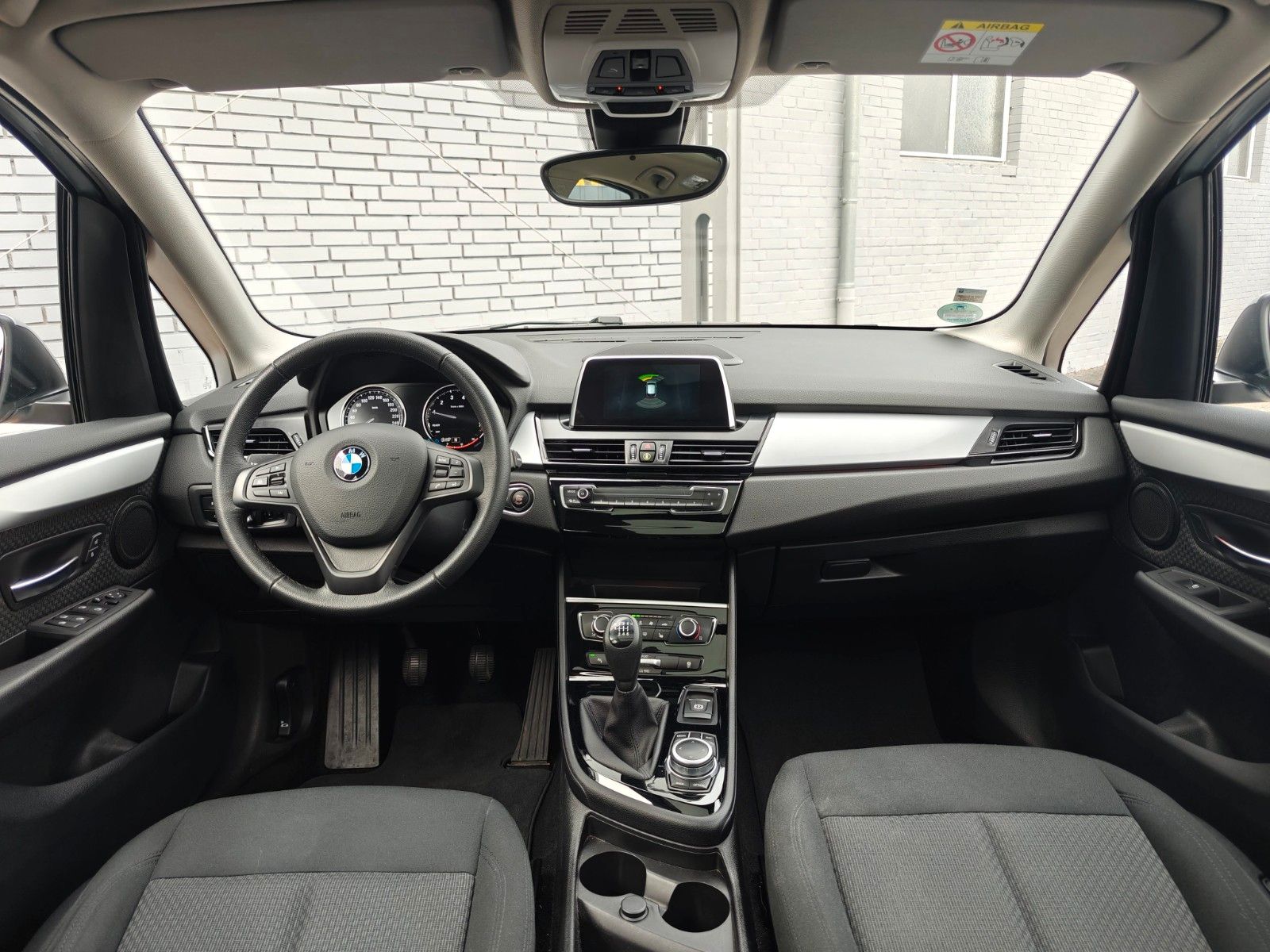 Fahrzeugabbildung BMW 216 Active Tourer