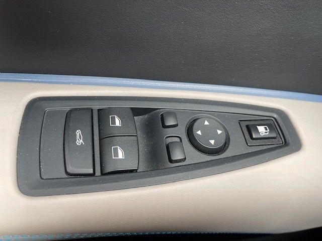 Fahrzeugabbildung BMW i8 Coupe Pure Impulse