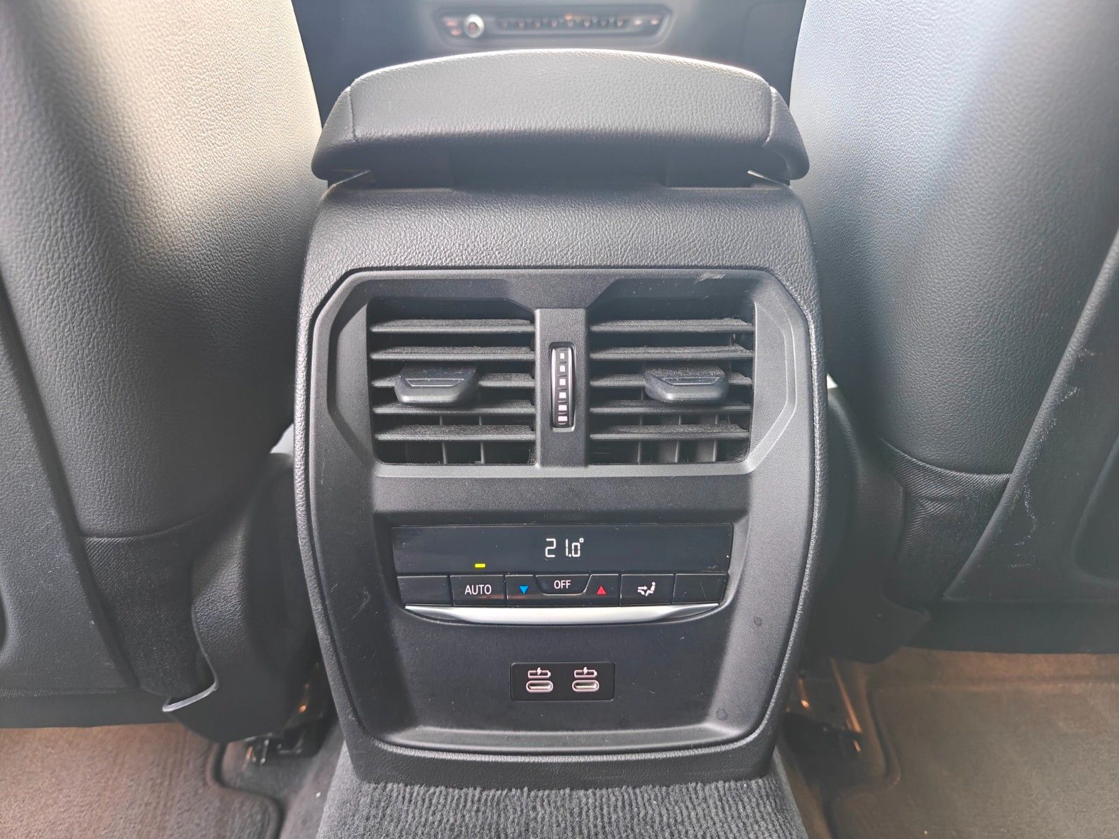 Fahrzeugabbildung BMW 330e Touring M Sport