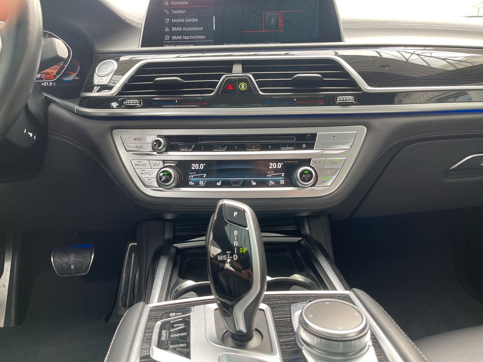 Fahrzeugabbildung BMW 750 i xDrive M Sport