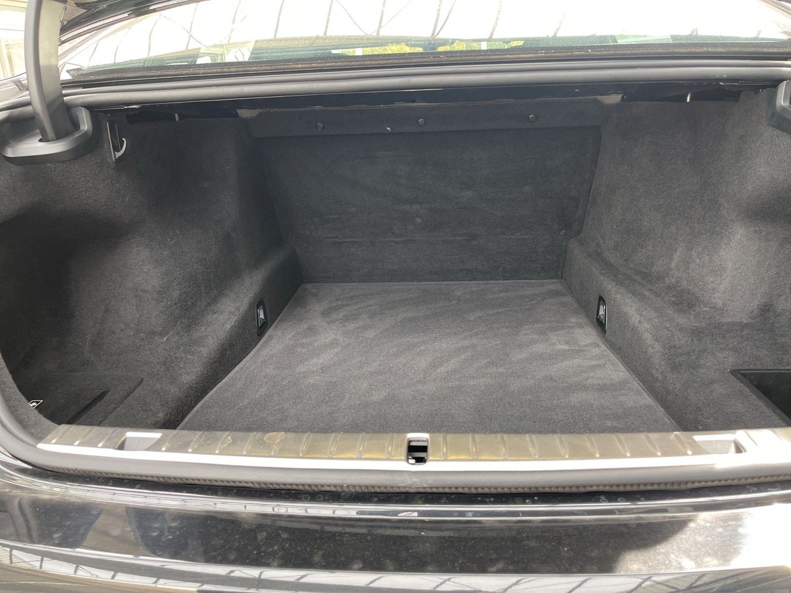 Fahrzeugabbildung BMW 750 i xDrive M Sport