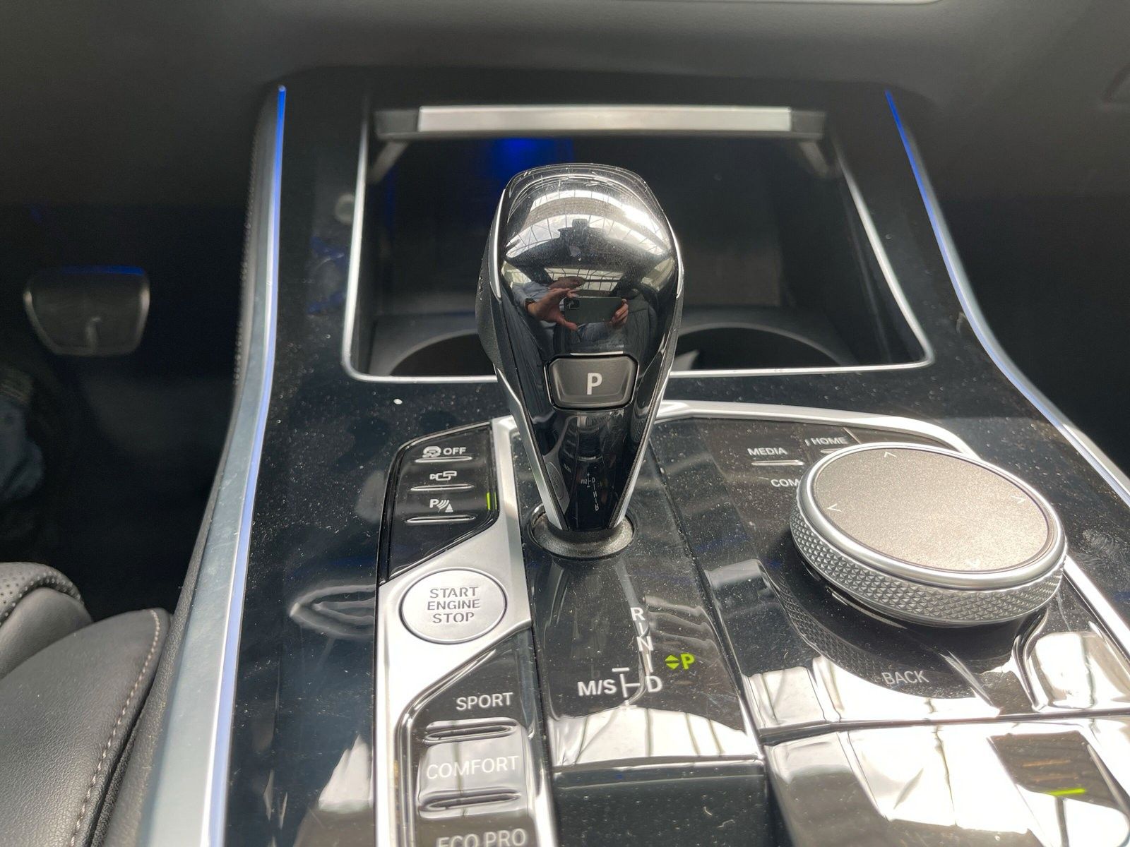 Fahrzeugabbildung BMW X5 xDrive 30 d M Sport