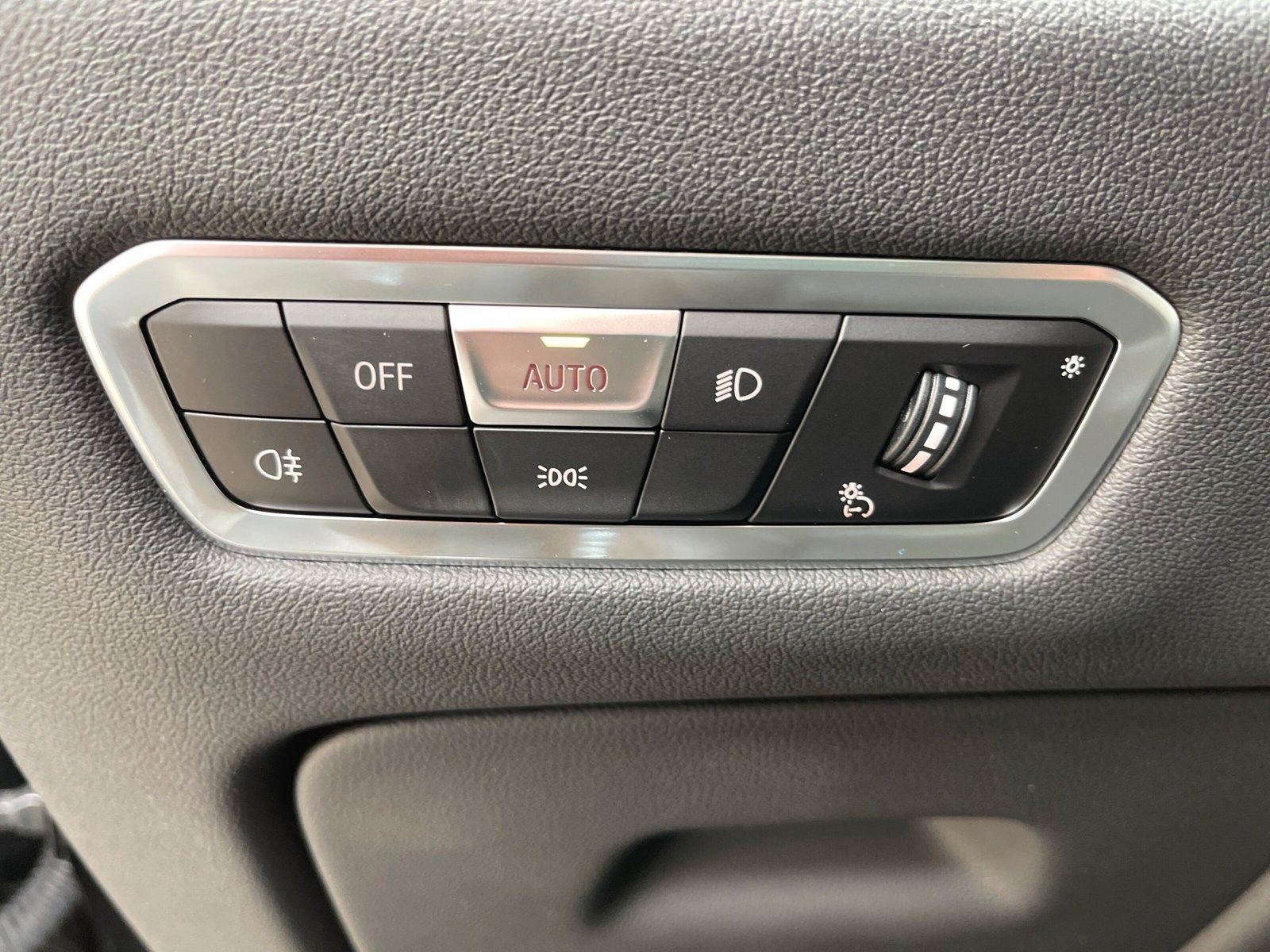 Fahrzeugabbildung BMW X5 xDrive 30 d M Sport