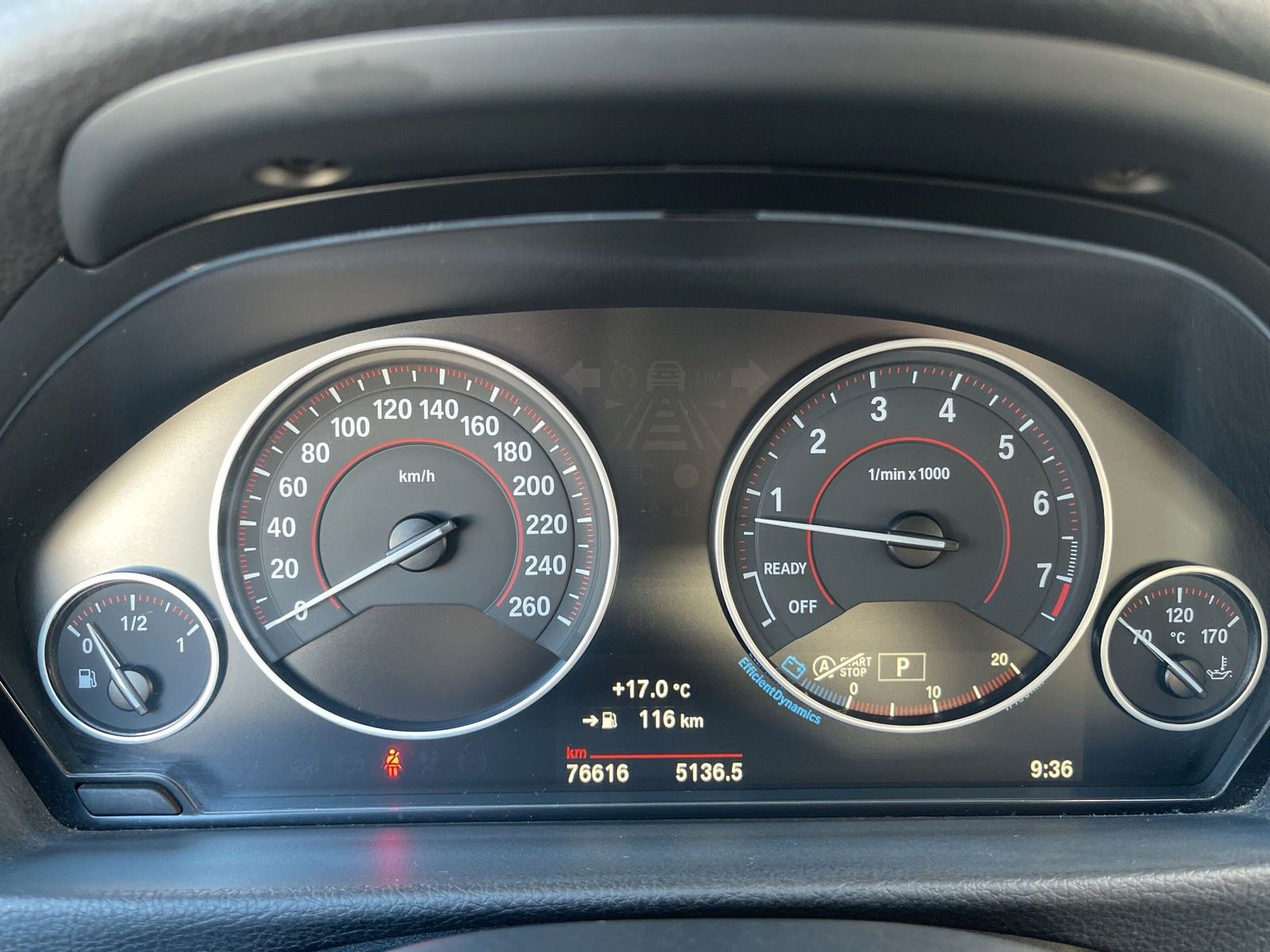Fahrzeugabbildung BMW 320 i Limousine Sport Line