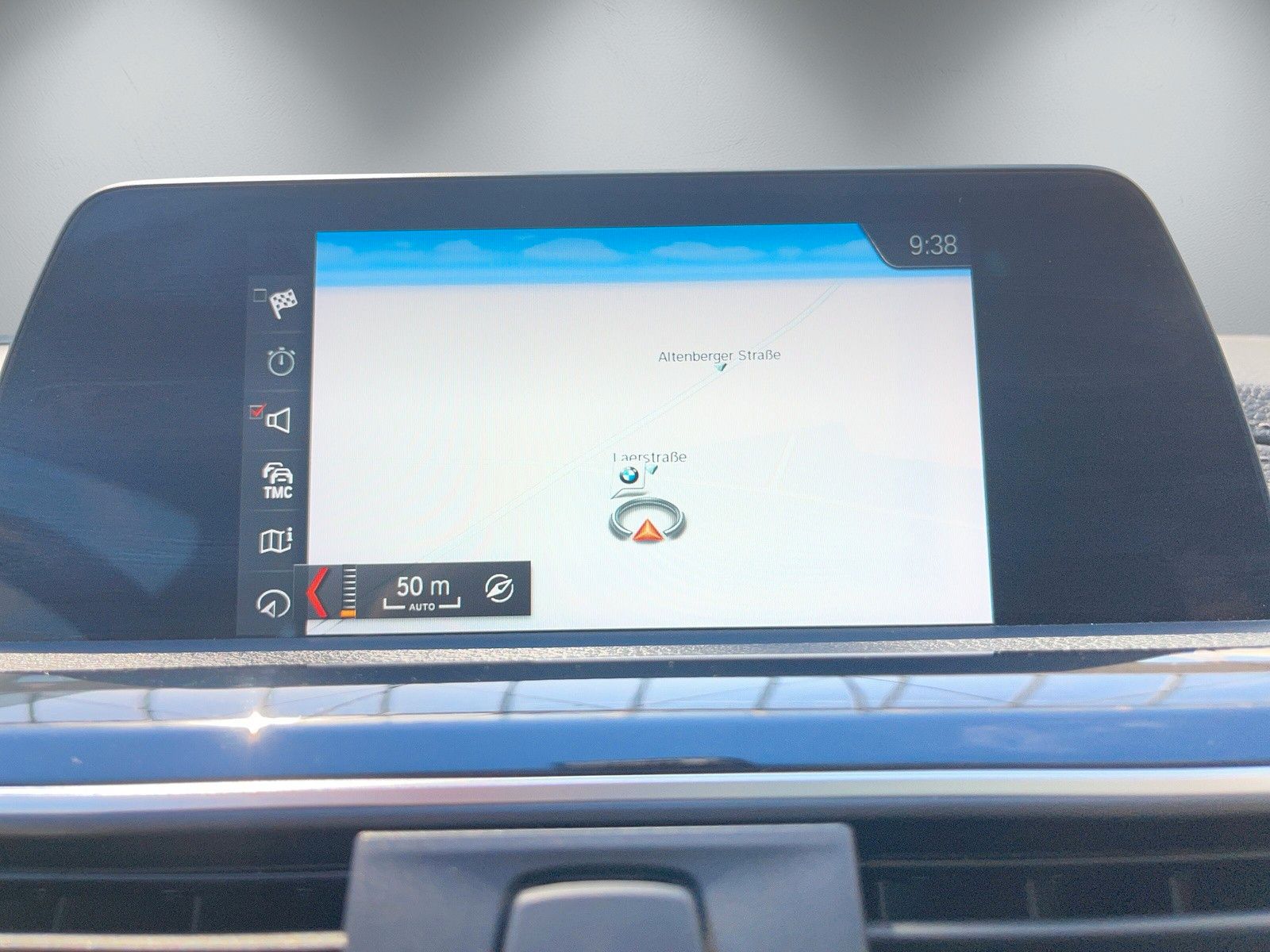 Fahrzeugabbildung BMW 320 i Limousine Sport Line