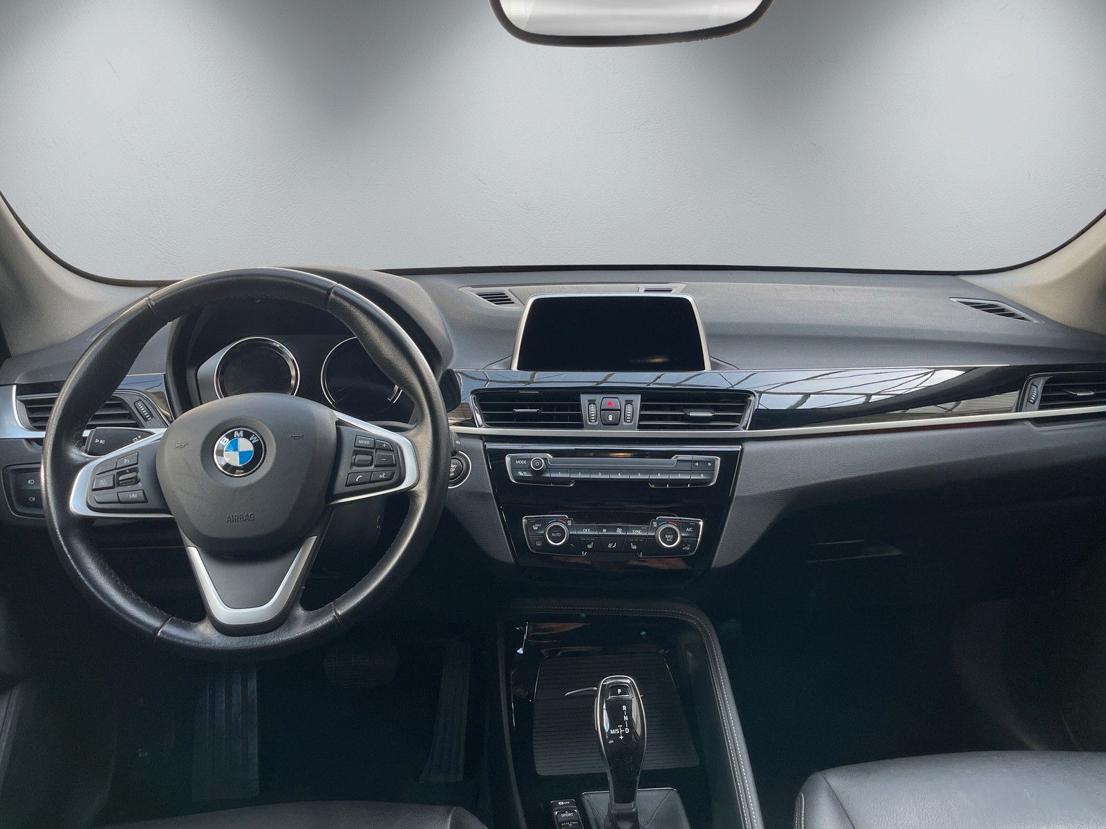 Fahrzeugabbildung BMW X1 sDrive 18 d xLine