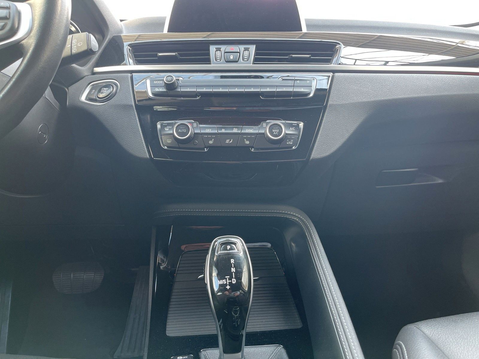 Fahrzeugabbildung BMW X1 sDrive 18 d xLine