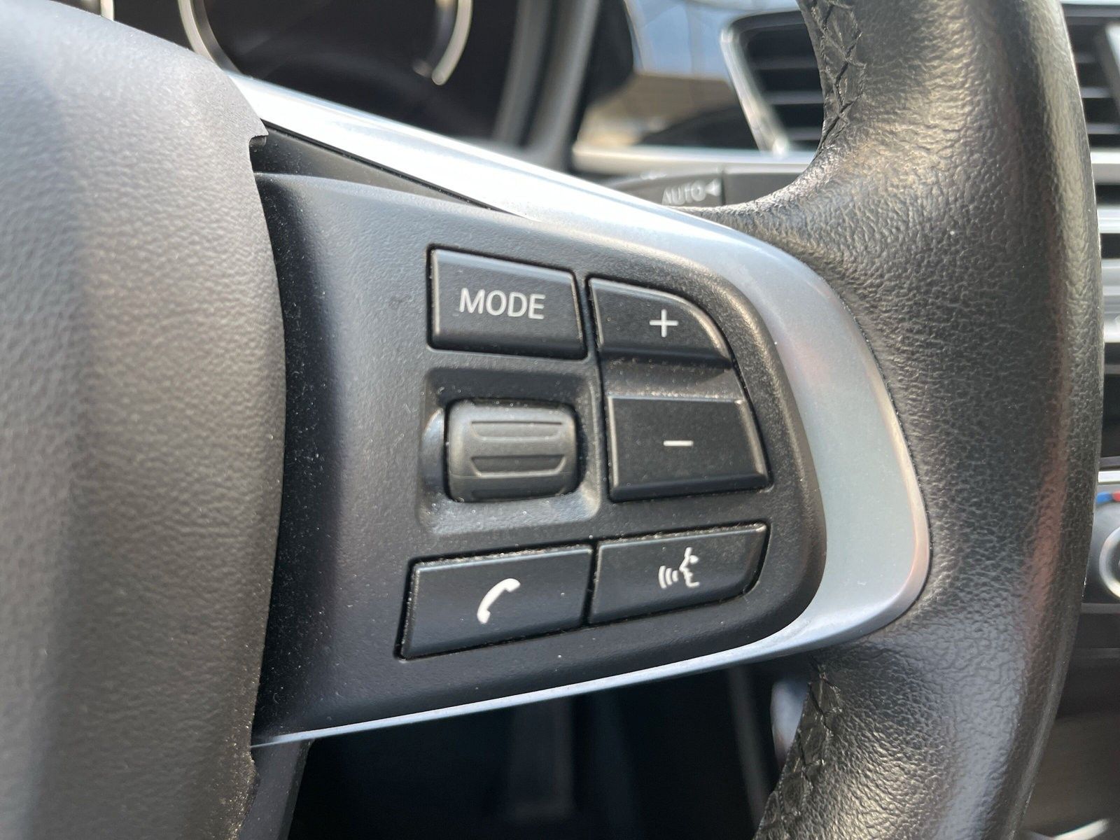 Fahrzeugabbildung BMW X1 sDrive 18 d xLine