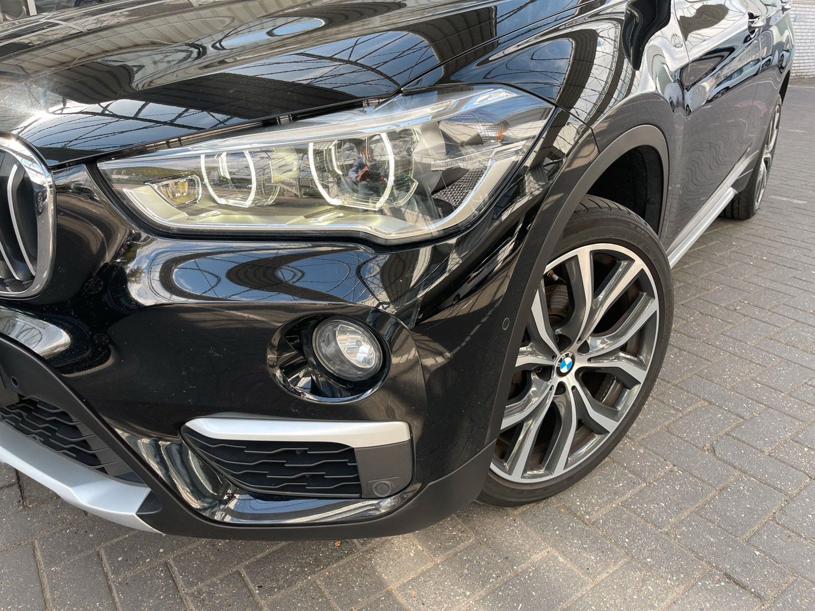 Fahrzeugabbildung BMW X1 sDrive 18 d xLine