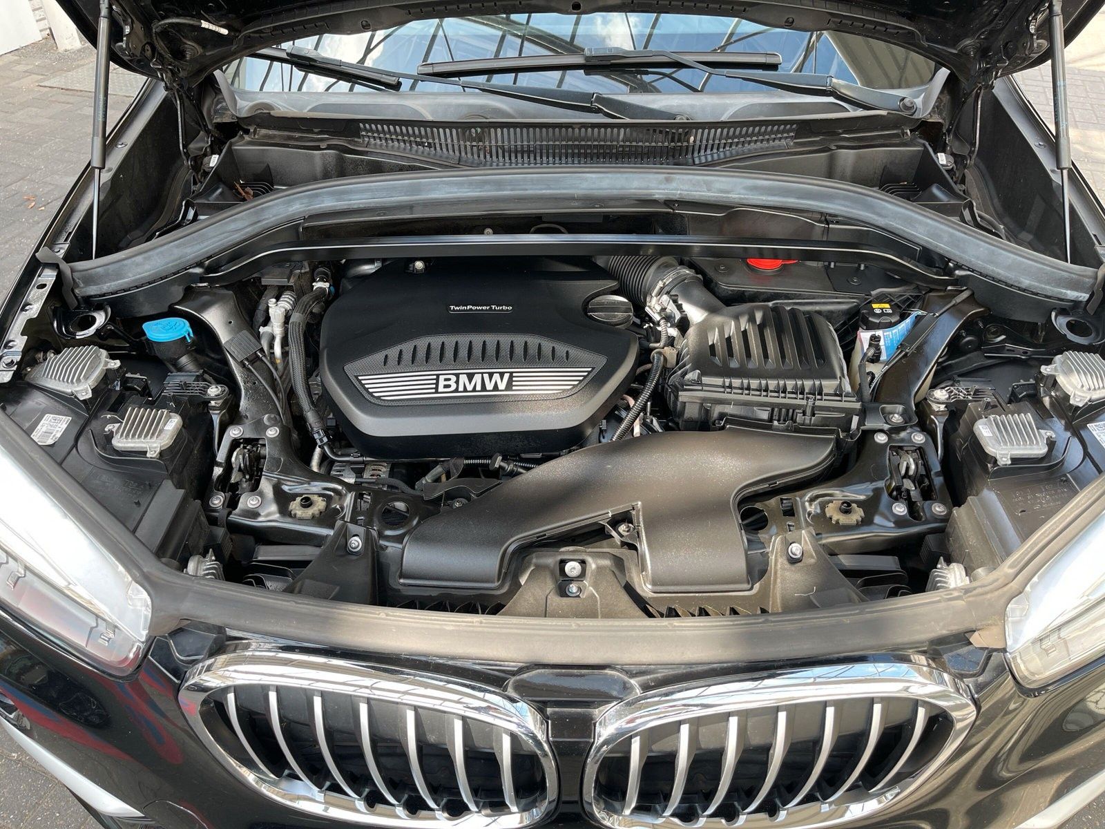 Fahrzeugabbildung BMW X1 sDrive 18 d xLine
