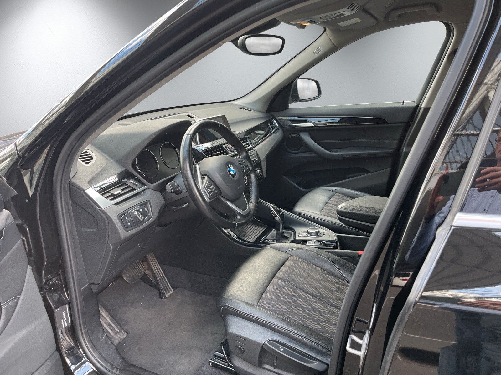 Fahrzeugabbildung BMW X1 sDrive 18 d xLine