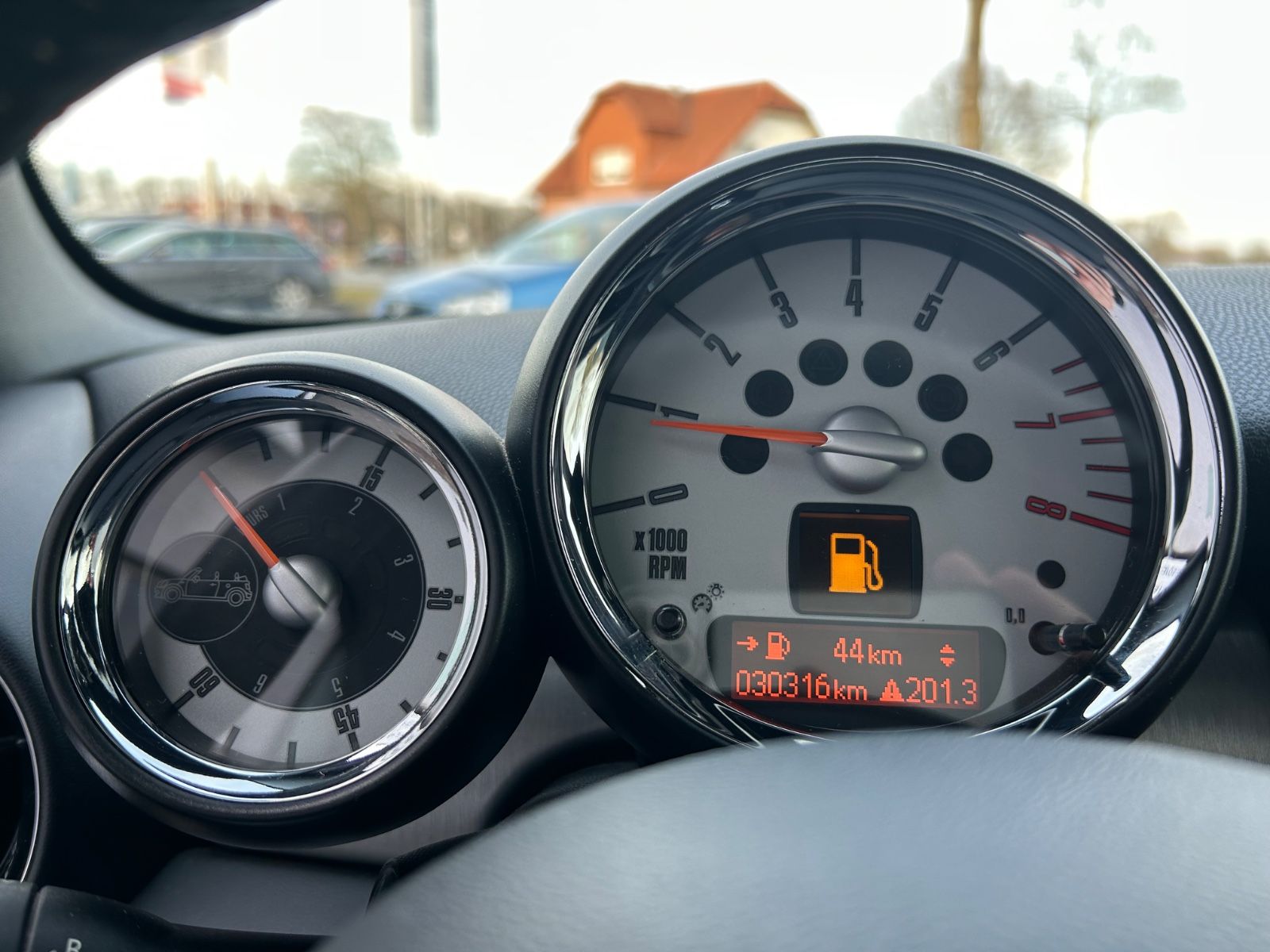 Fahrzeugabbildung MINI Cooper Cabrio