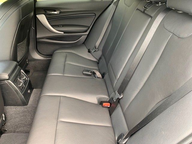 Fahrzeugabbildung BMW 120d M Sport Limousine