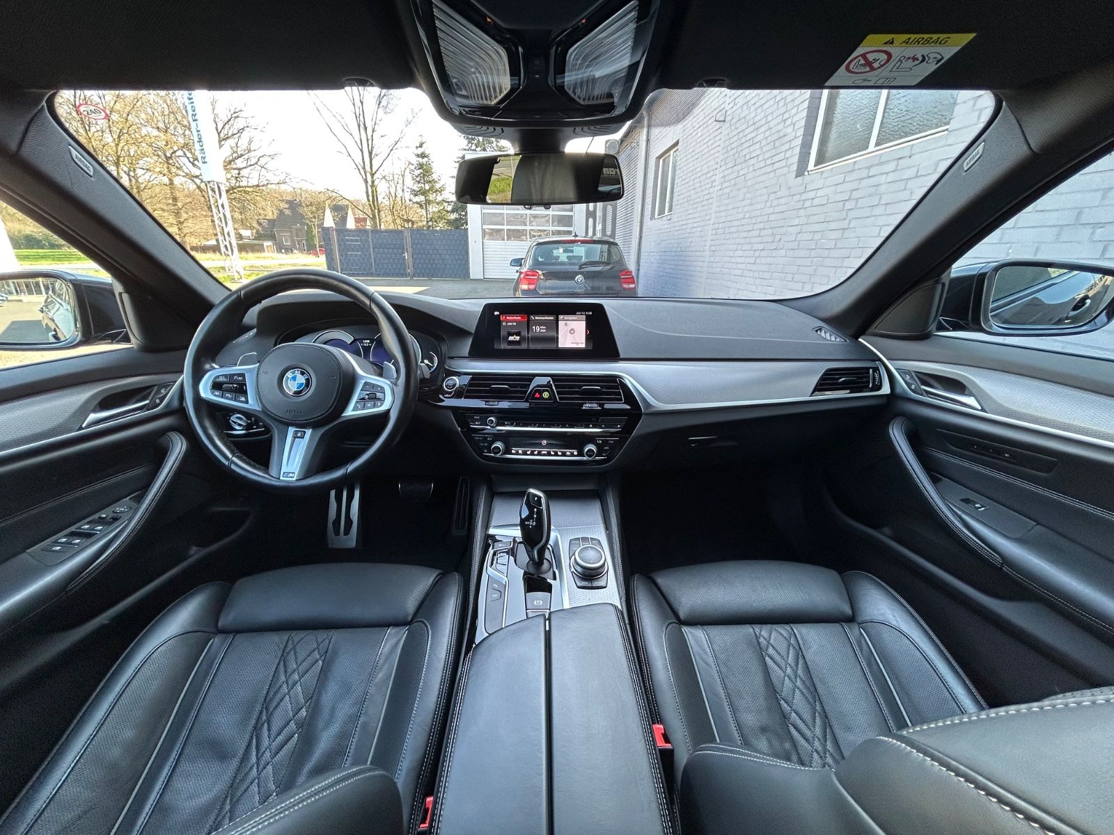 Fahrzeugabbildung BMW 520d M Sport Touring