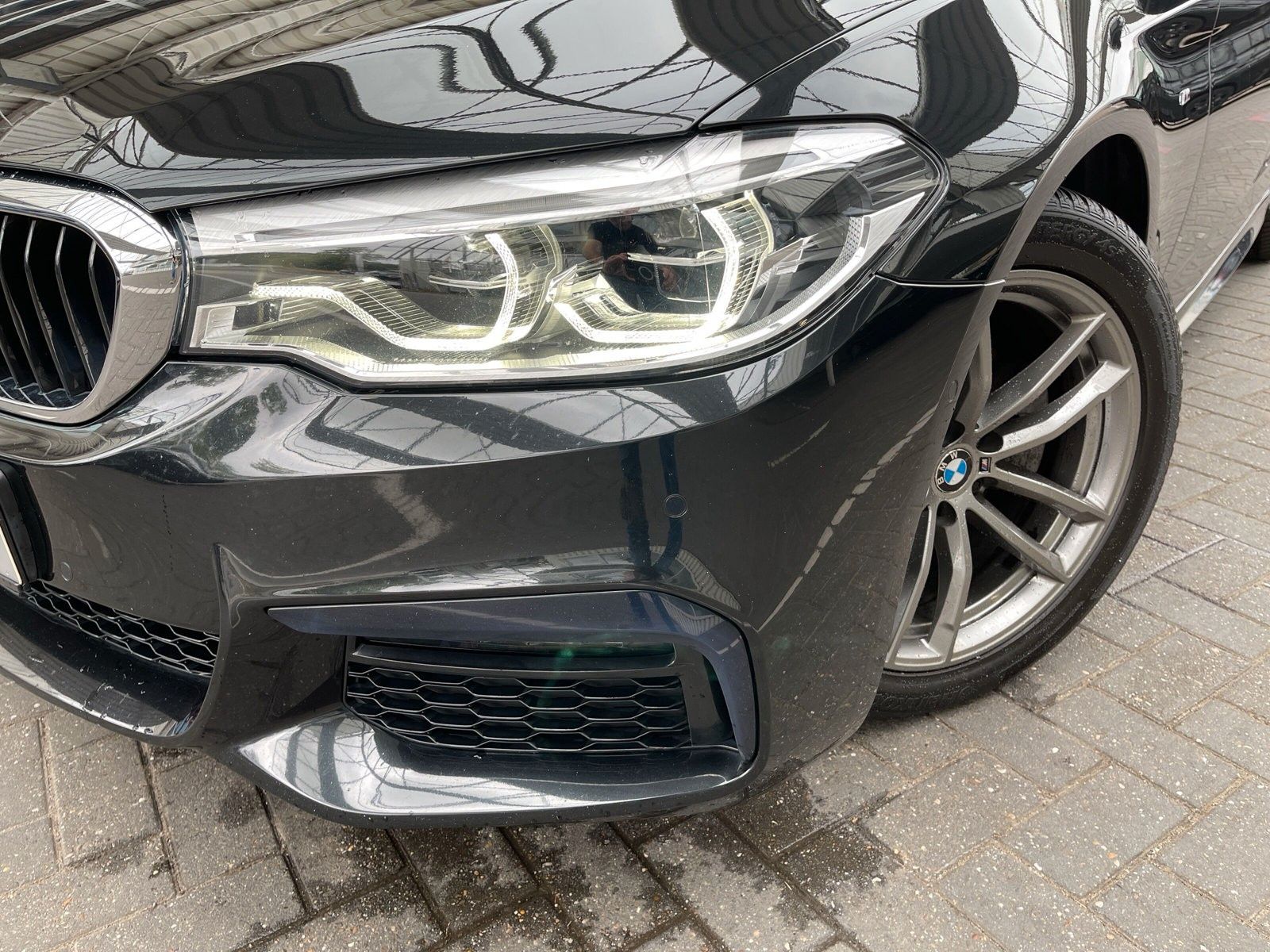 Fahrzeugabbildung BMW 520d M Sport Touring