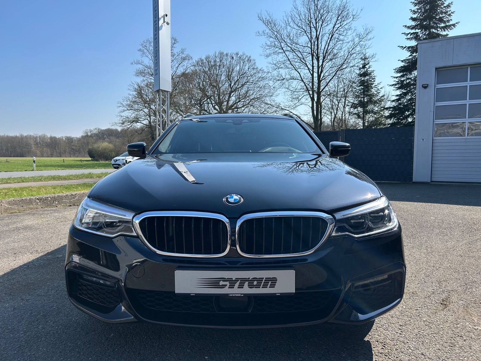 Fahrzeugabbildung BMW 520d M Sport Touring