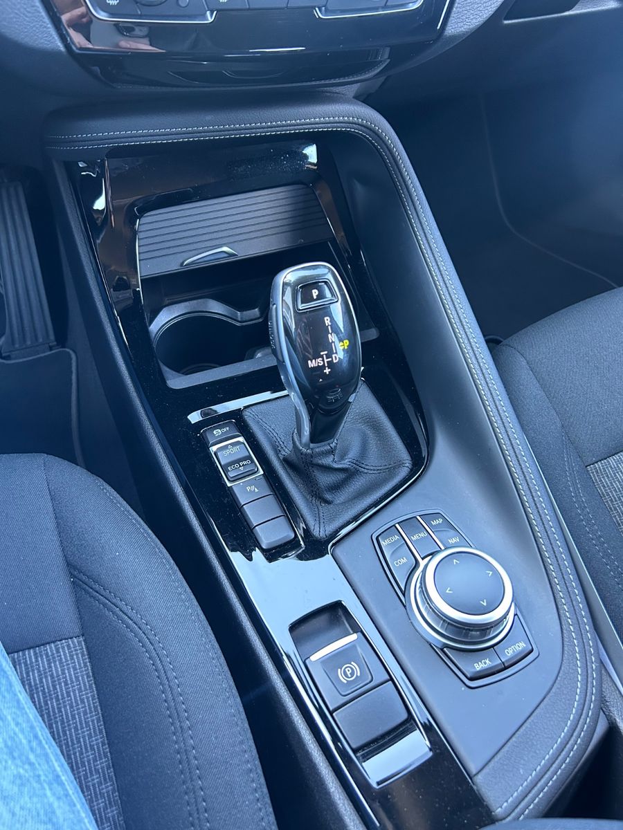 Fahrzeugabbildung BMW X2 18i sDrive Advantage