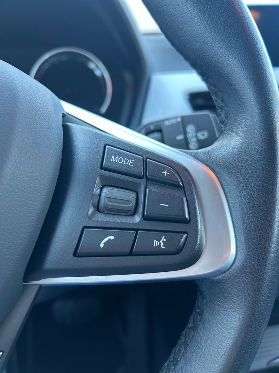 Fahrzeugabbildung BMW X2 18i sDrive Advantage