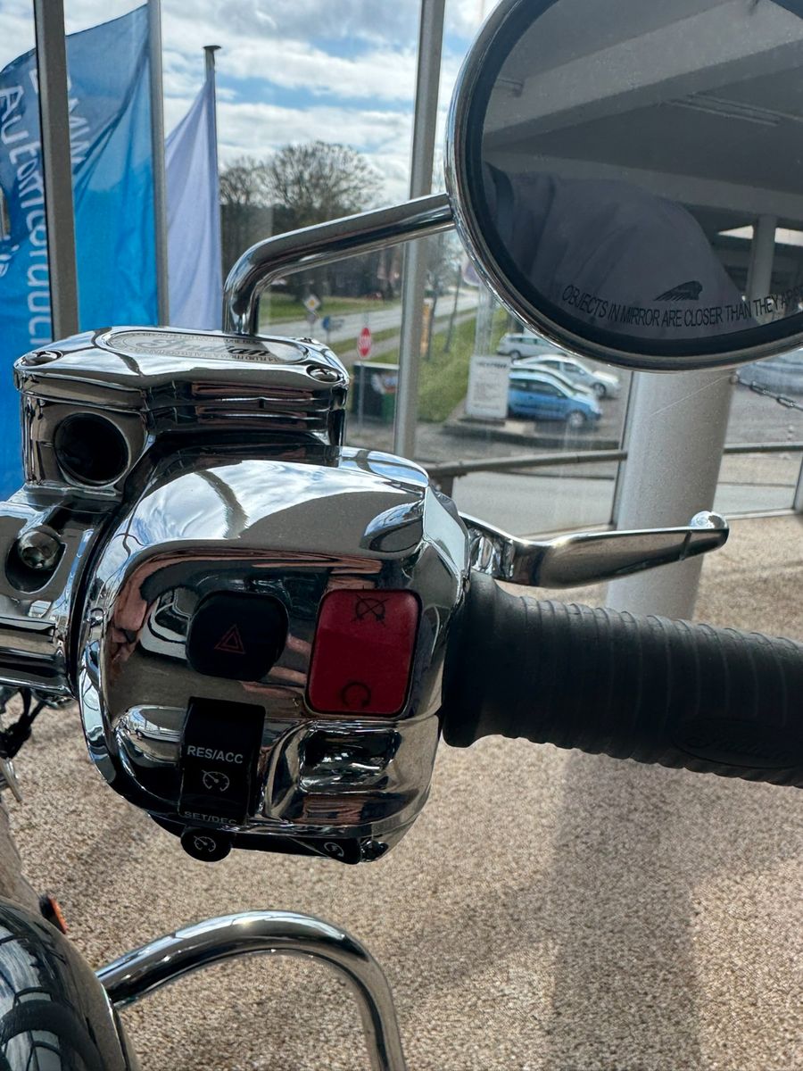 Fahrzeugabbildung Indian CHIEF VINTAGE Top Zustand - Top Ausstattung