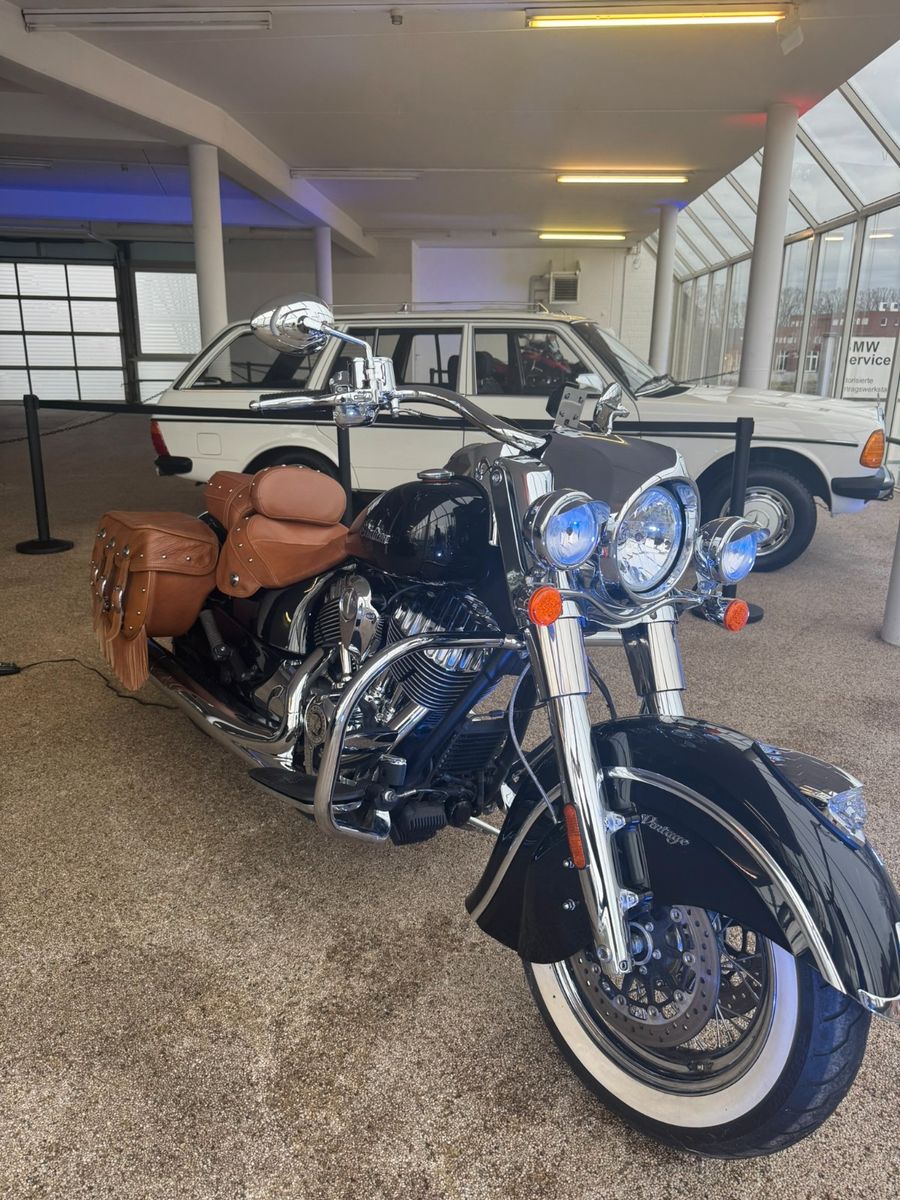 Fahrzeugabbildung Indian CHIEF VINTAGE Top Zustand - Top Ausstattung