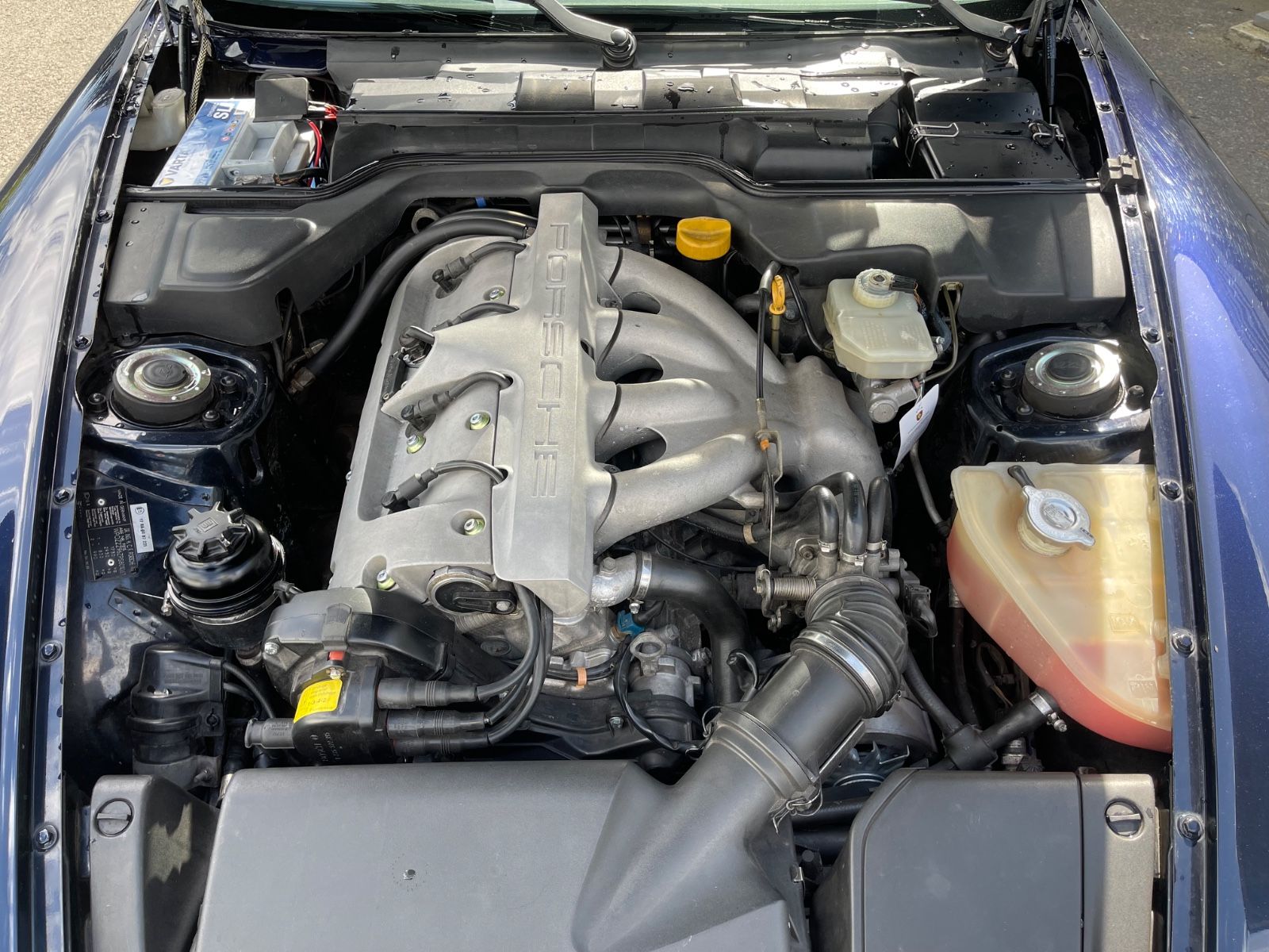 Fahrzeugabbildung Porsche 968 Coupe