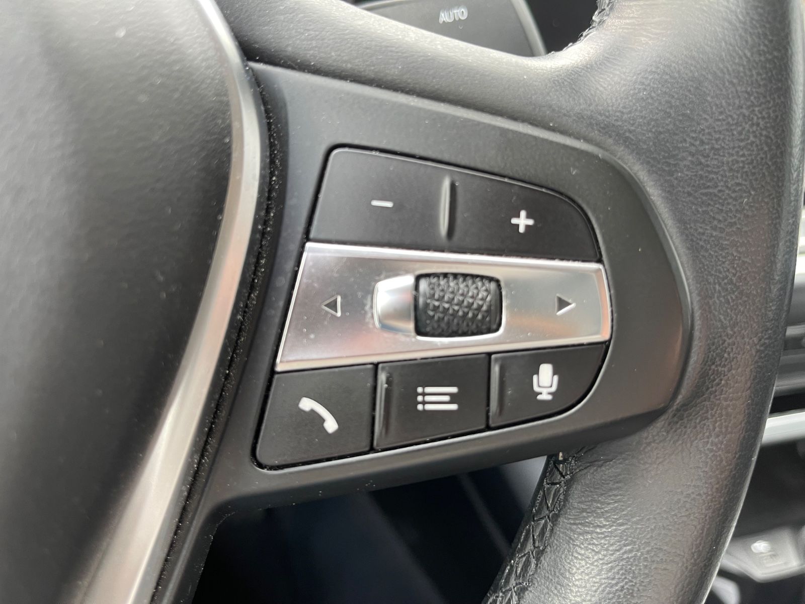 Fahrzeugabbildung BMW 320 dA Advantage