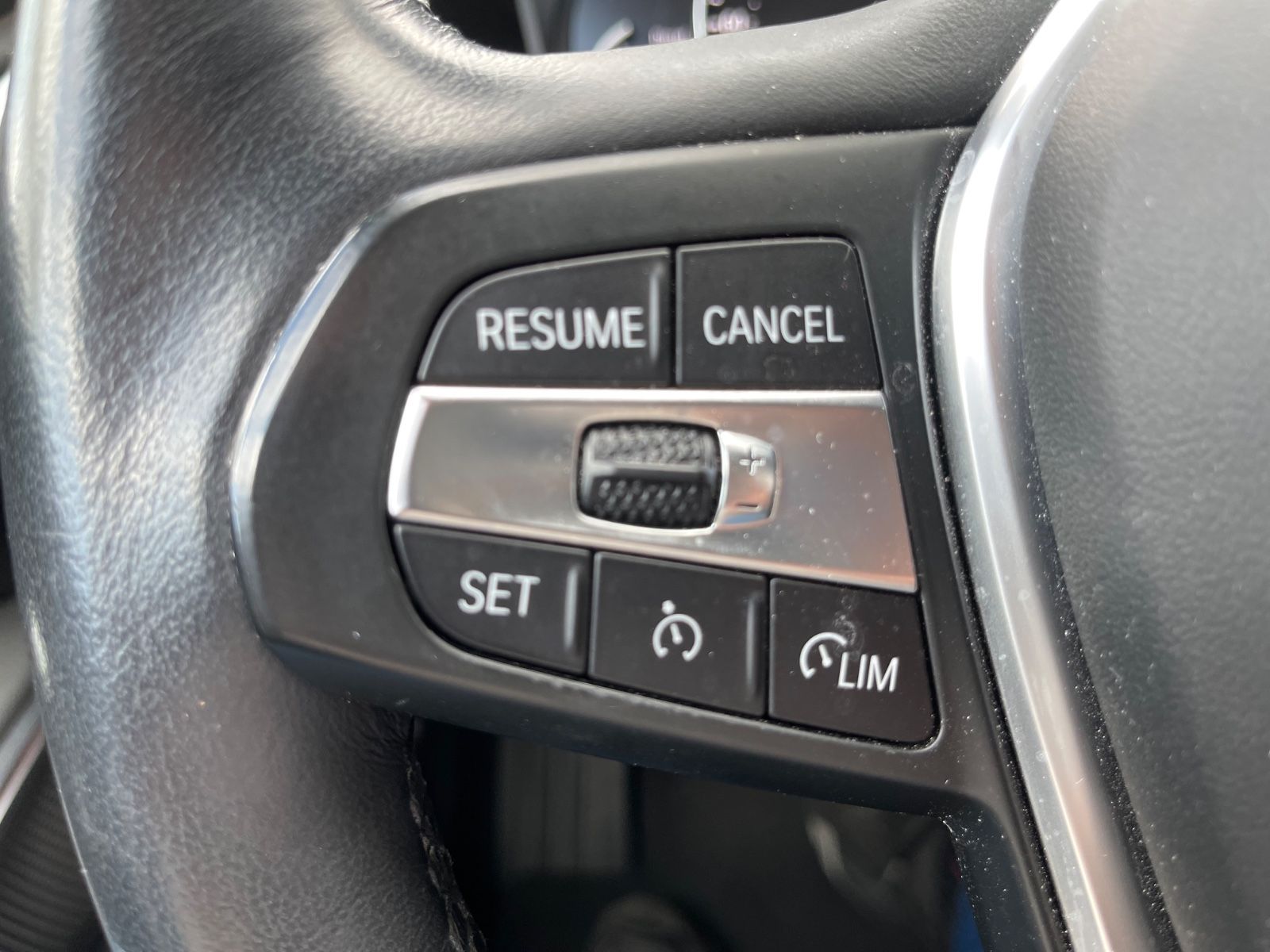 Fahrzeugabbildung BMW 320 dA Advantage